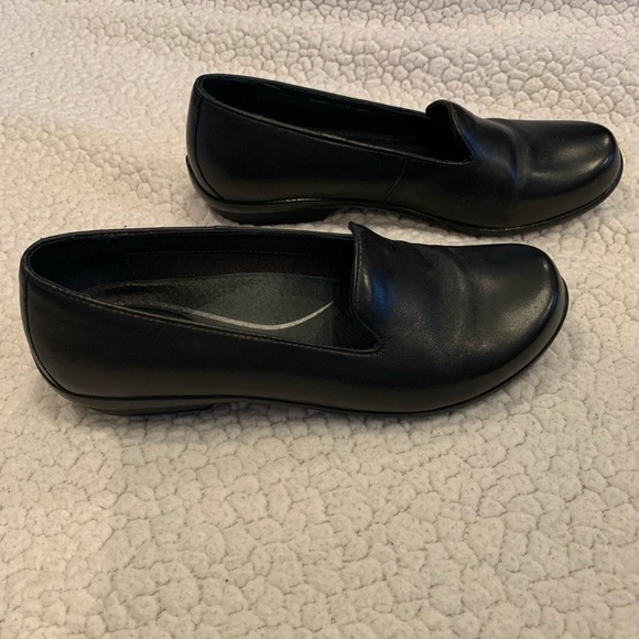 💚 NEW LOWER PRICE 💚~ 
Dansko Black Slip-Ons - Picture 3 of 6